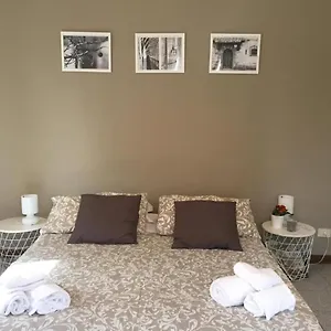Domus Santa Caterina Guest house