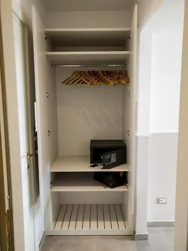 Vaticano Luxury Guest House Rome 0*,